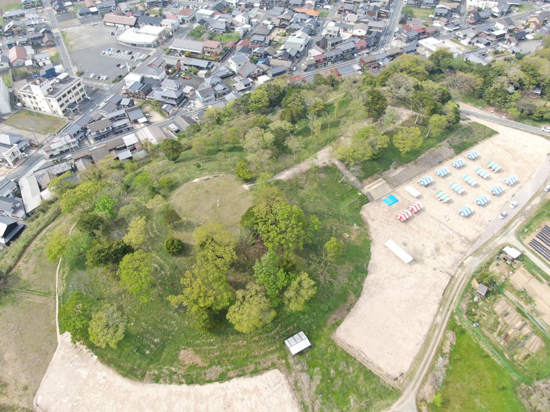 ドローンによる空からの古墳鑑賞