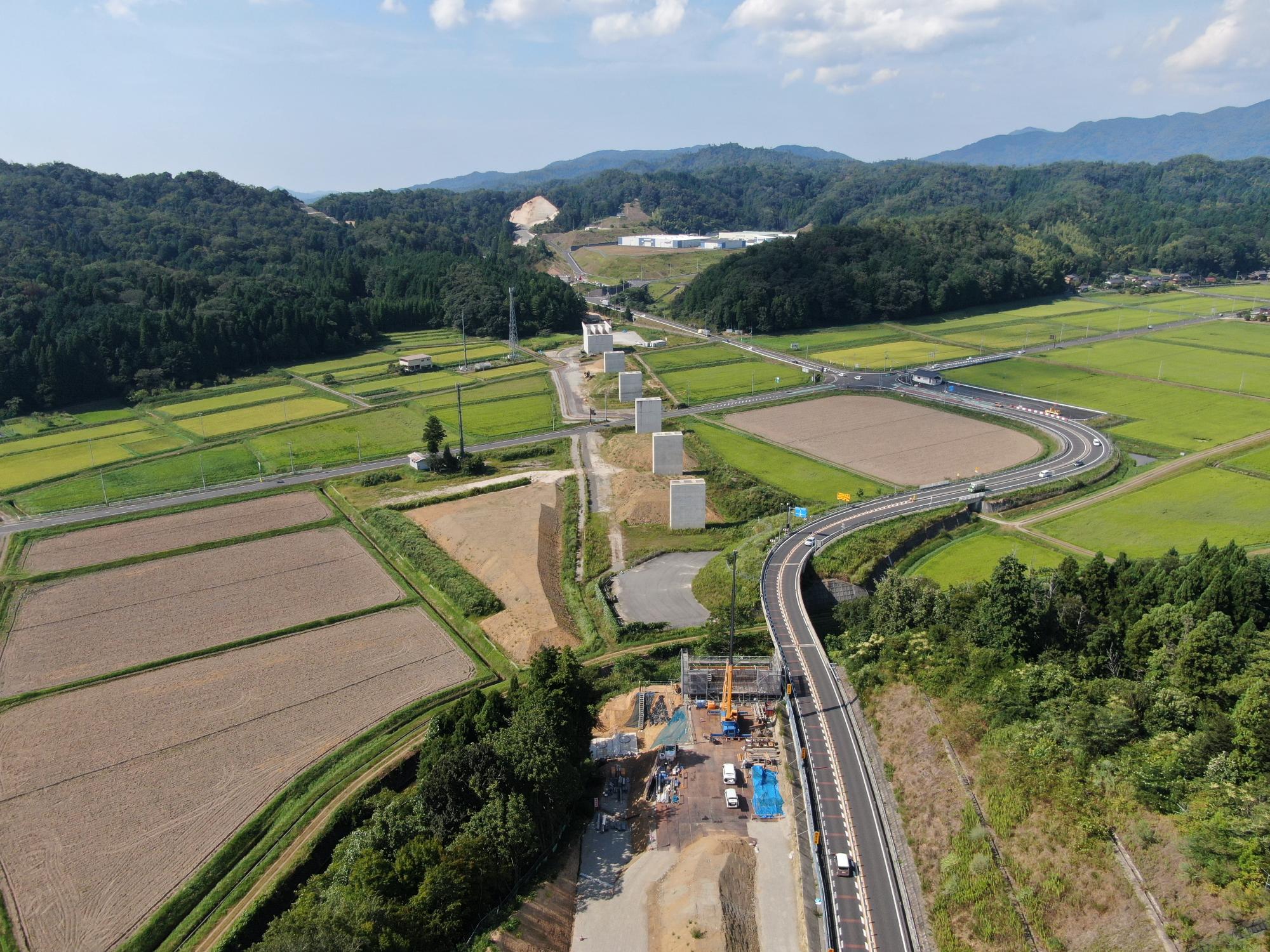 大宮峰山道路（山陰近畿自動車道）