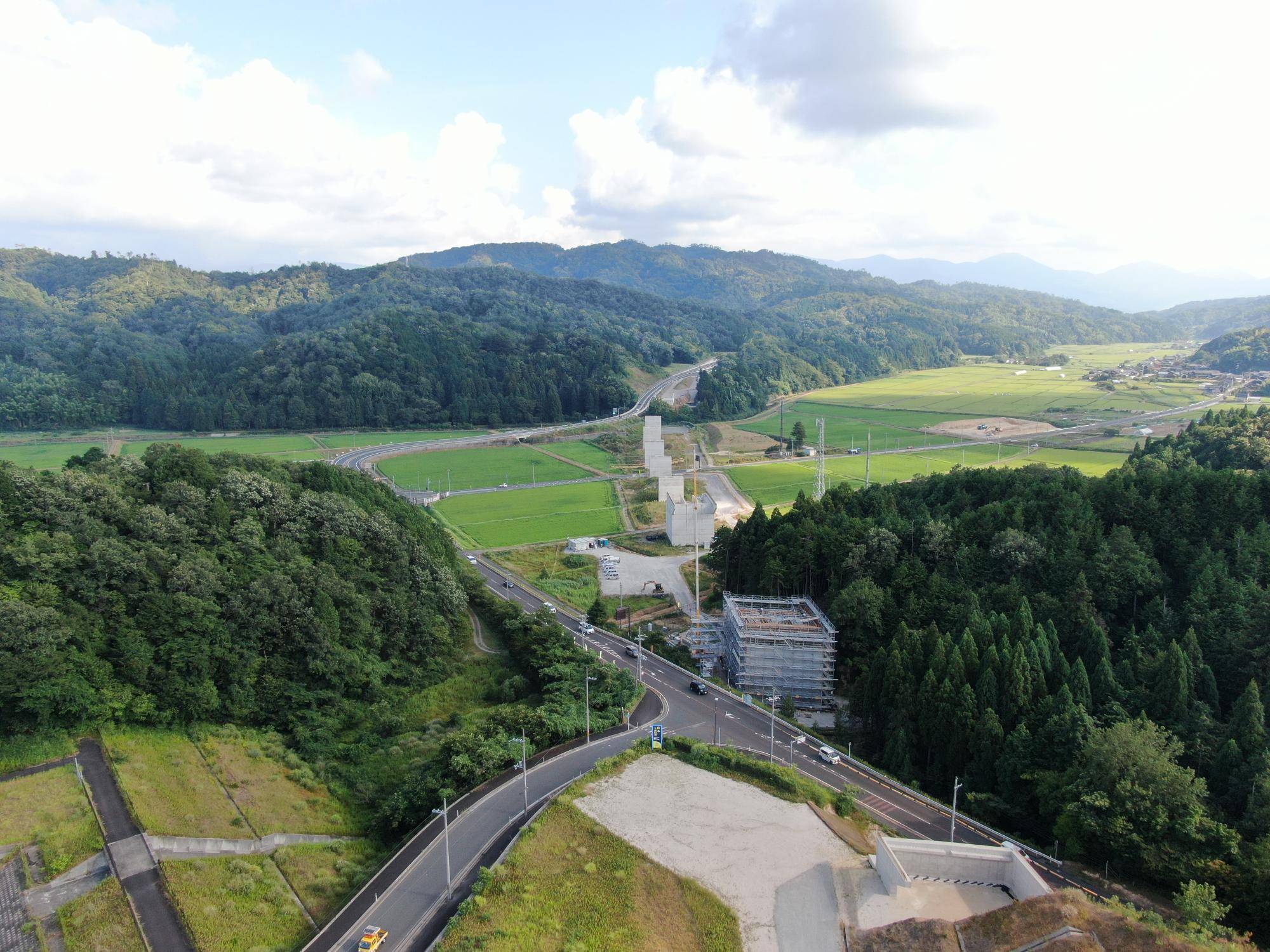 大宮峰山道路（山陰近畿自動車道）