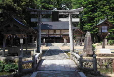 大宮売神社（大宮町周枳）