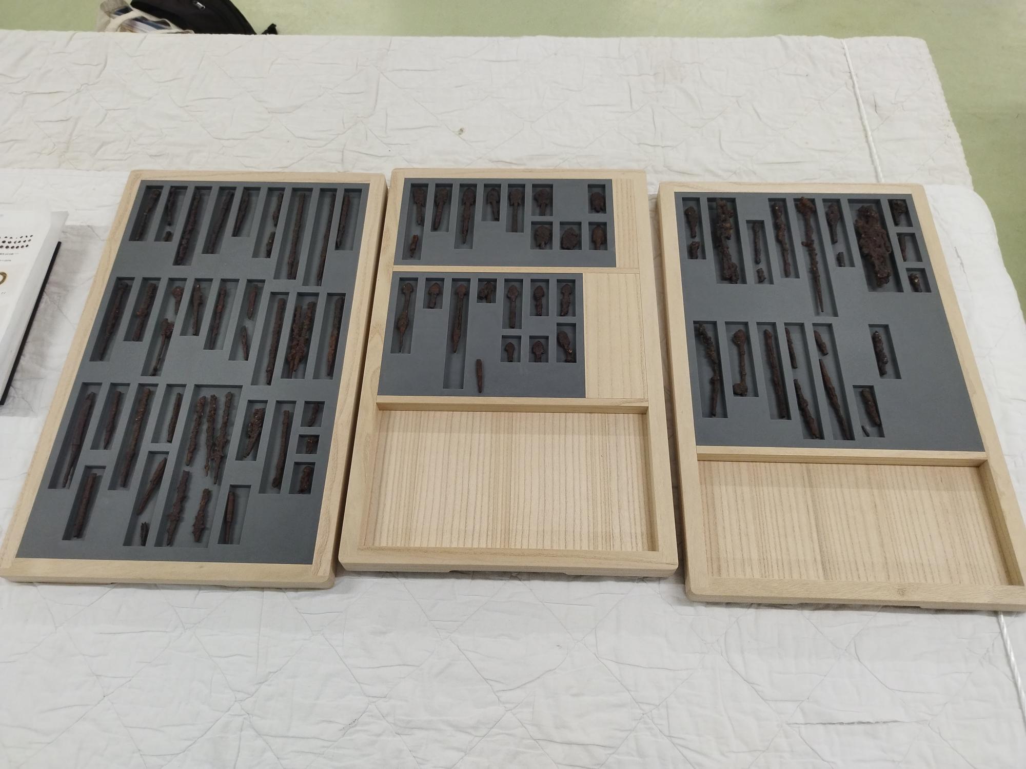 修理事業を完了した出土品