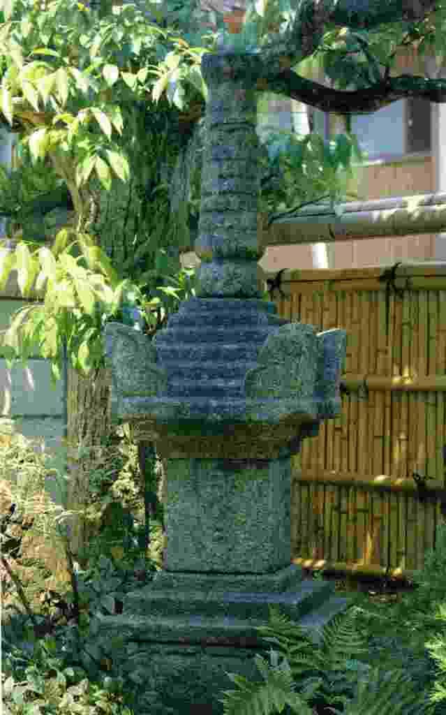 元尾坂寺宝篋印塔の写真