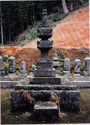 宗雲寺宝篋印塔の写真