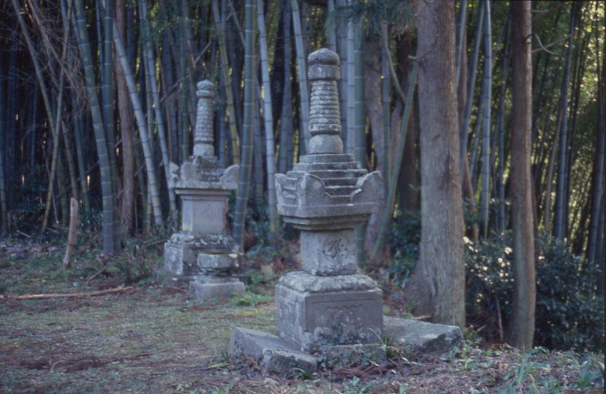 上山寺宝篋印塔の写真