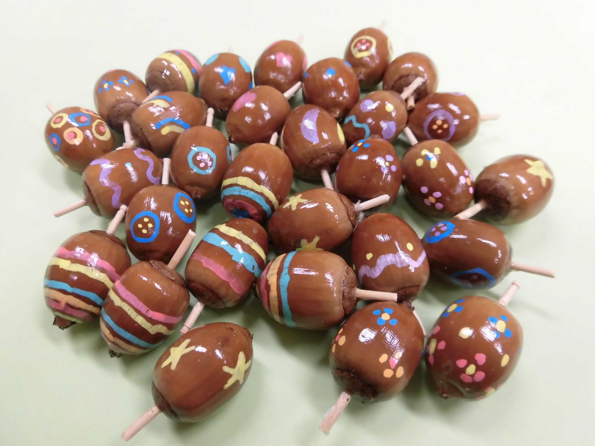 さまざまなどんぐりごま