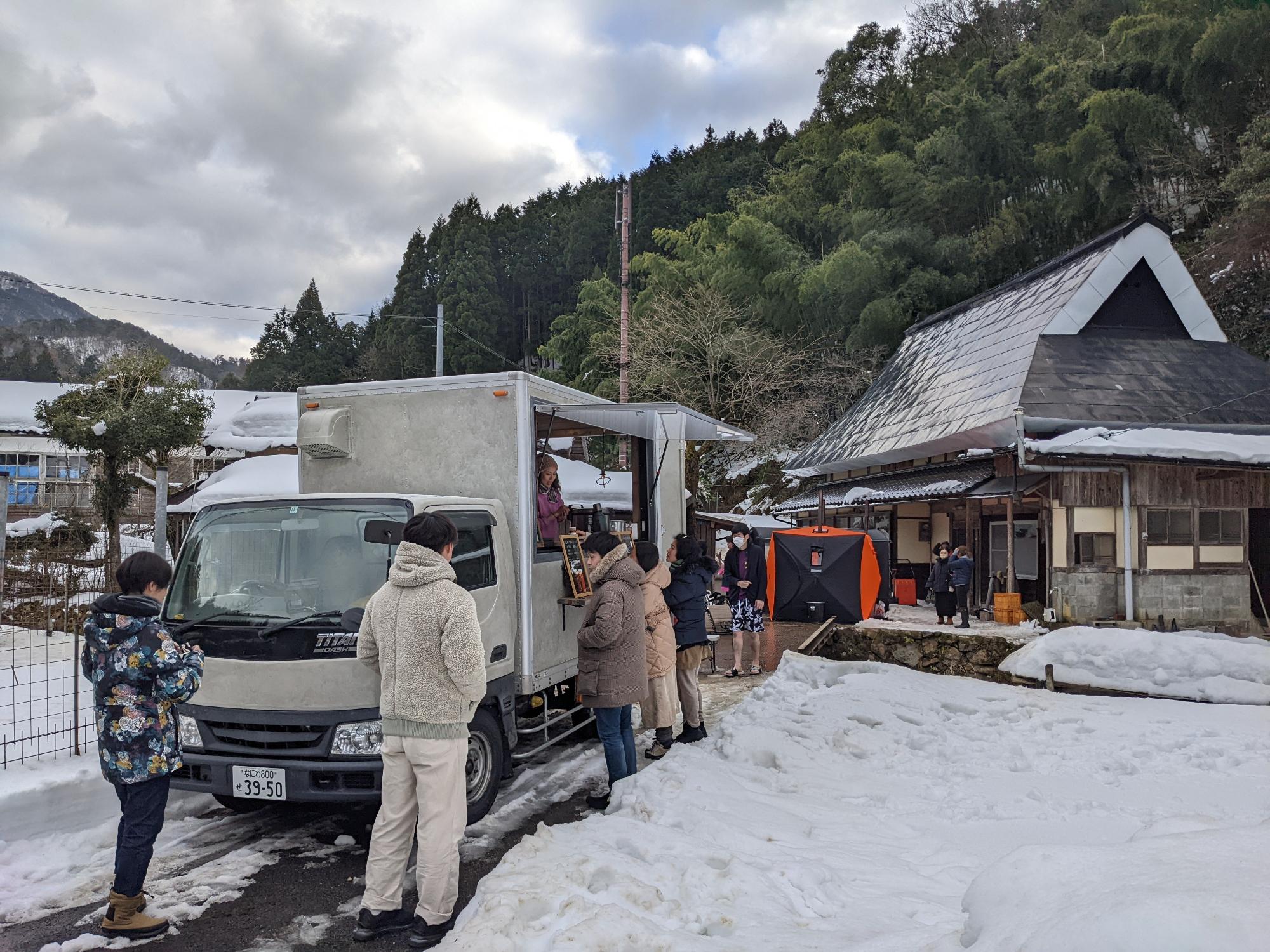冬にテントサウナを楽しむ
